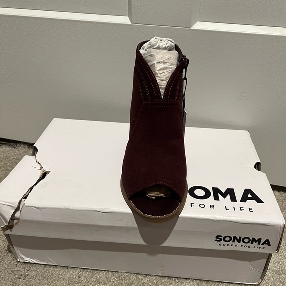 Sonoma Women's Burgundy Open-Toe Heel Boots - Picture 2 of 3